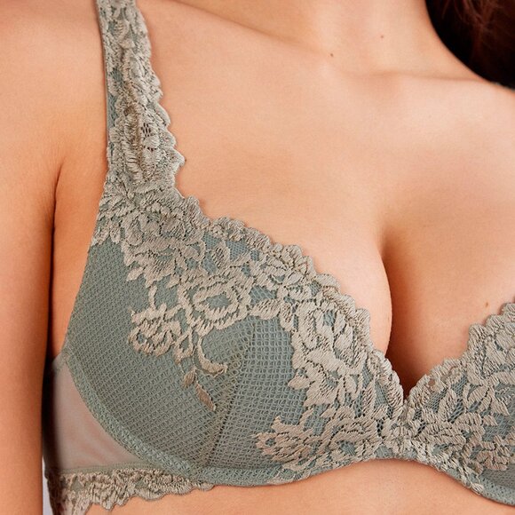 Intimissimi Lingerie 2-piece Push-Up Bra (36 B) and Panties (M) Set - Picture 4 of 15